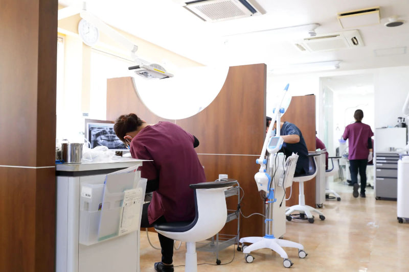 岡山（岡山市北区）にある歯医者の診療の様子
