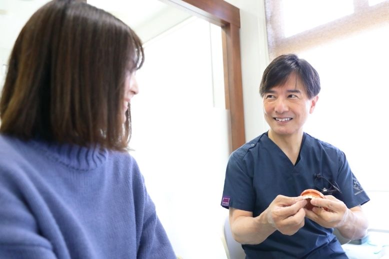 審美歯科やホワイトニング治療が得意な院長の無料相談サービス（メール・LINE）